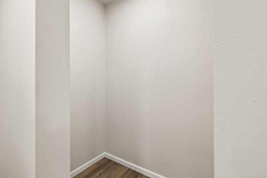 Unit 2 bonus nook, unfurnished