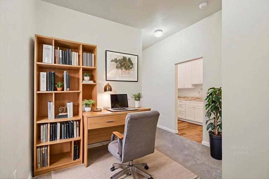 Unit 3 flex nook, virtually staged